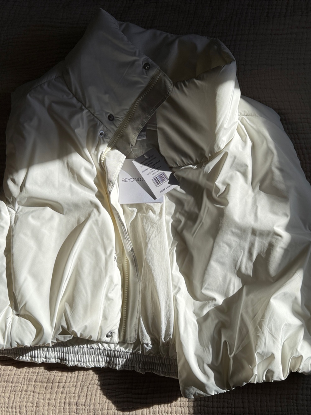 Beyond Yoga White Cropped Puffer Vest